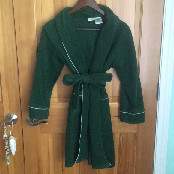 Comfy Green Robe - Picture 1 of 2